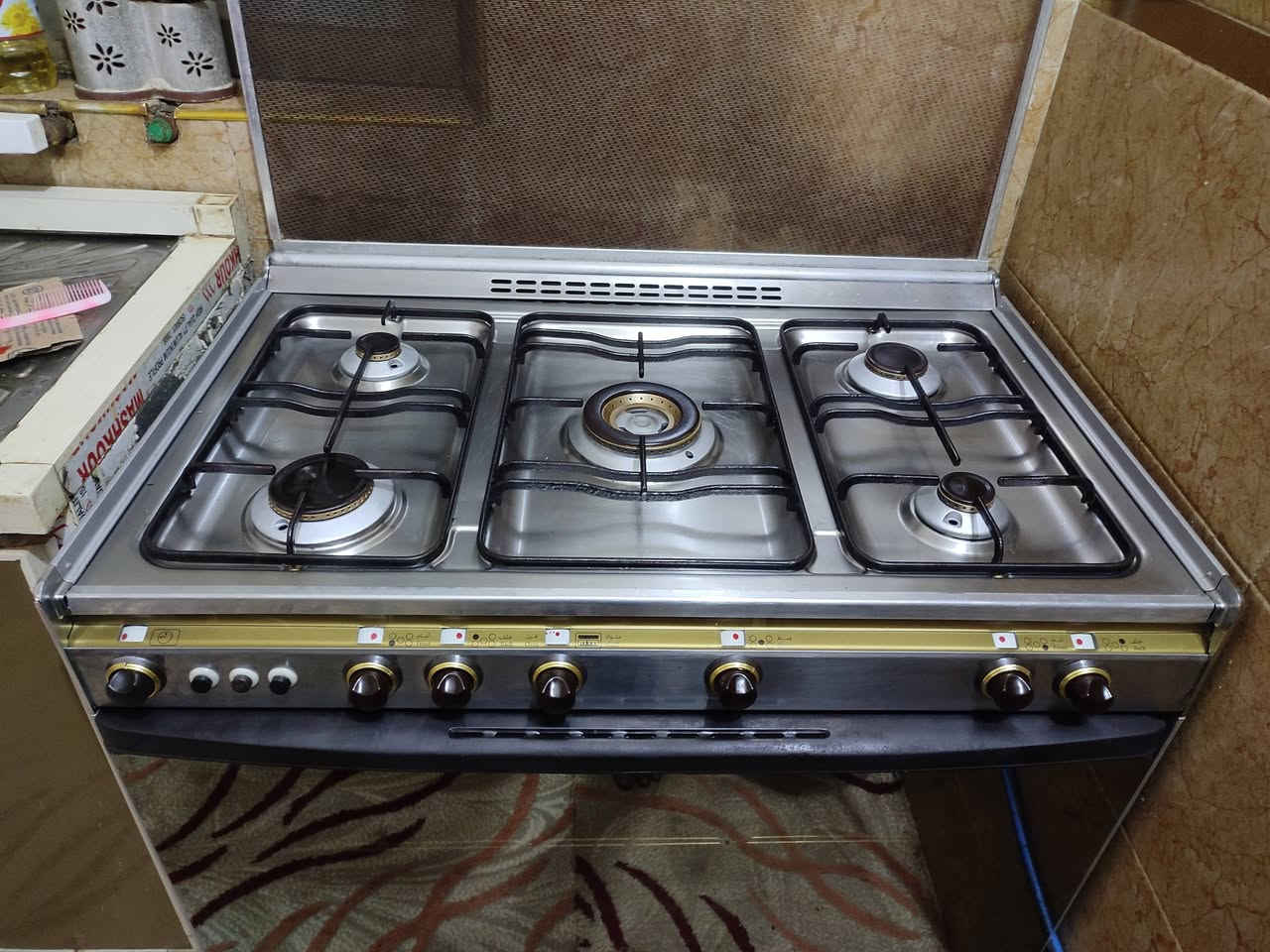 طباخ للبيع كريازي باب اول جديد المكان ديوانيه حي عسكري شارع 60 الاتصال على هذا الرقم ***********
