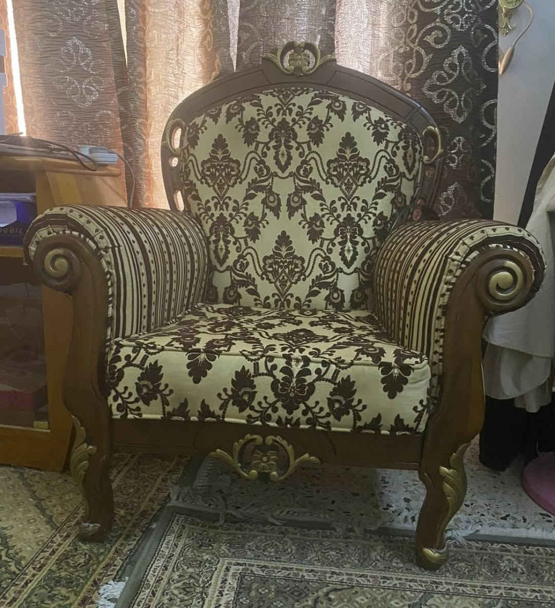 تخم تركي نظيف جدا
١٠ مقاعد
المكان تكريت
٢٧٥ الف
***********
