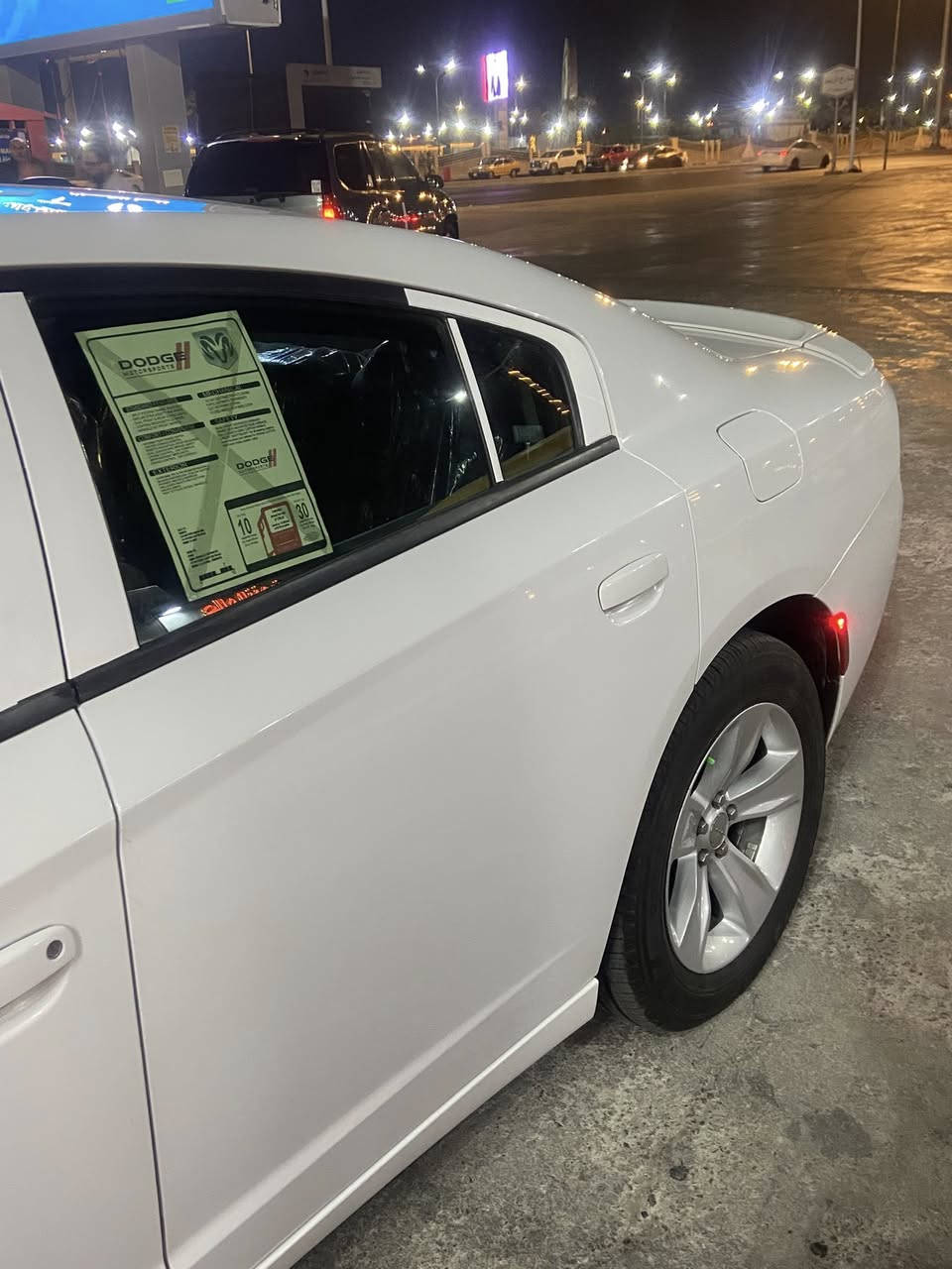 سلام عليكم ورحمة الله وبركاته دوج جارجر 2017رالي لبيع 3600 /كفاله عامه رقم أربيل وكاله تحويل ماكو شكال فول موصفات السياره جديده حيل وما بيه اي نقص من كلشي جاهزه ماشيه 95km بلادي فتحه شفتات حساسات نقطه عمياء هواي بيه موصفات مكانه بصرة ***********
