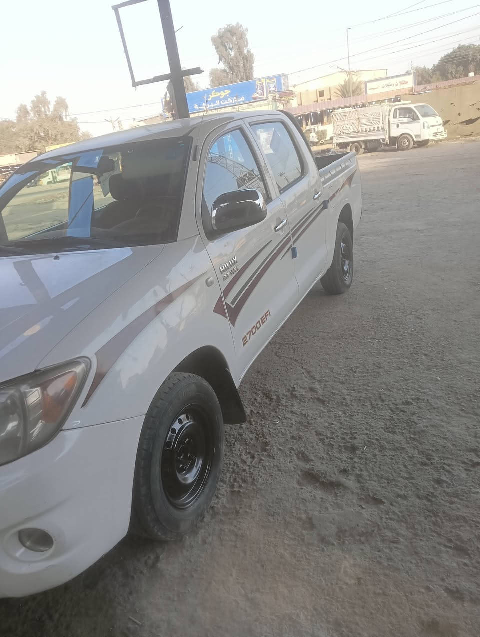 سلام عليكم عندي بيكم 2007 لسونار بل صور خير من الله مكينه وكير جدد تخم تاير جديد  سياره جاهزة صدر خلفي وامامي جديد لسعر 140بيهه مجال بسيط ***********
