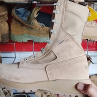 بسطال أصلي • قياس ٤١ ونص • موديل أمريكي