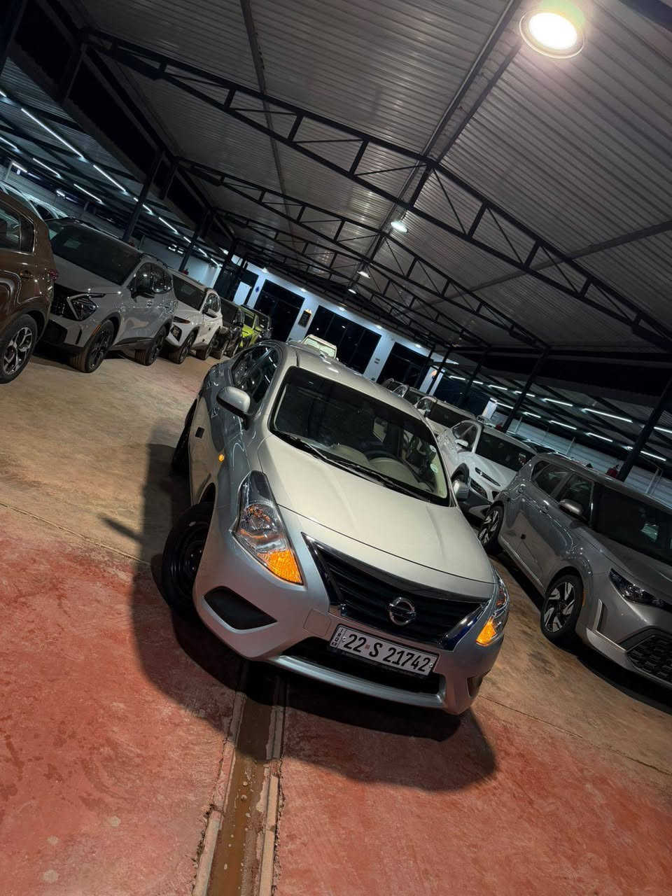 السلام عليكم
نيسان سني 
موديل 2024
بليته زركه
سياره استلم شركه والنضافه شوف العين 
مواضفاته معروفه 
رقم أربيل 
(تحويل وكاله ) موجود 
بيه بارد جالمغ خلفي فقط 
سعر السياره 
(123) وبيه مجال 
اي استفسار الإتصال 
***********
