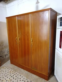 كنتور صاج نجاره مقطع  من الداخل كل باب وحده نضافه فول داخل وخارج  ضهر ...