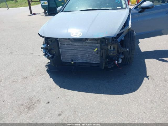 ♦️ نوع السيارة:2026 HYUNDAI SONATA SEL SPORT
♦️ تاريخ المزاد :Mon Jul 20 الاثنين
♦️ الضرر : موضح في الصور
♦️ سعر السيارة :  يحدد في المزاد
✅   توفر شركتنا لكم أفضل الخدمات
للاستفسار اكثر  الاتصال بالأرقام التالية:
☎ ***********  متوفر واتساب
 ***********      متوفر واتساب
أوقات العمل :
طيلة أيام الأسبوع  
يبدا العمل من الساعة 4 عصرا حتى الساعة 11 ليلا 
نتشرف بزيارتكم لمقر المكتب مكتب الحياني لتجارة السيارات والنقل البري والبحري 
 العنوان : محافظة صلاح الدين - قضاء الشرقاط - تقاطع الجميله خصم - مجاور مستشفى ابن سينا الاهلي ومطعم خاتون
