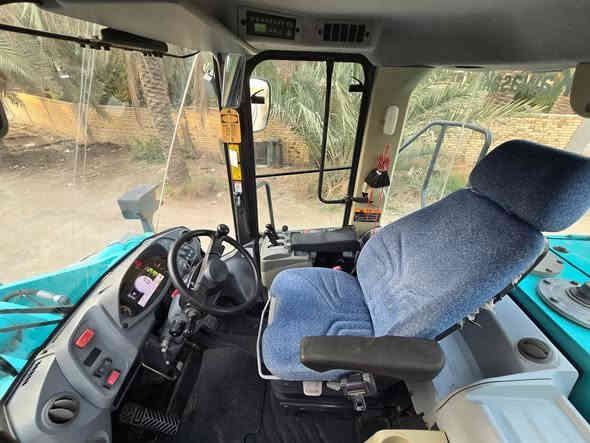 السلام عليكم ،شفل كاوسكي Z7 دخول جديد حجم80 للبيع فقط  موديل 2017  KCM محرك كمنز لون مميز بلاد كفاله عام بحالة الوكاله تبريد تدفئه  كير 5 نمر كشن جوبلس كاميرا بلاد بدون ادبلو. للاستفسار ***********بابل الحمزه الغربي  .
