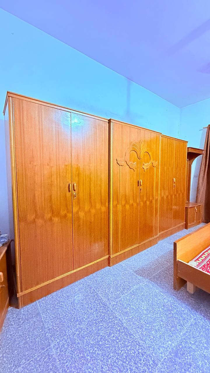 السلام عليكم
للبيع  غرفه أخشاب مستعمله 
سعر 750 وبيها مجال 
المكان بابل قضاء المحاويل ناحية الإمام 
للاستفسار الاتصال ***********
