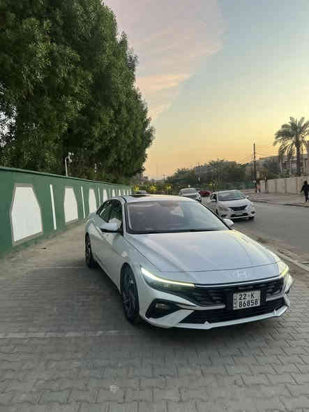 السلام عليكم 
للبيع النترا 2023 خليجي تجميع الصين 
فول  مواصفات 
فتحه
بصمه 
شاشه جبيره 
كشنات جلد 
اوتو هولد 
لايت فول زنون 
السياره ماشيه 38 الف كيلو فقط
مكان السياره بغداد حي الجامعه 
السعر 136وبيها مجال 
باقي التفاصيل 
***********
