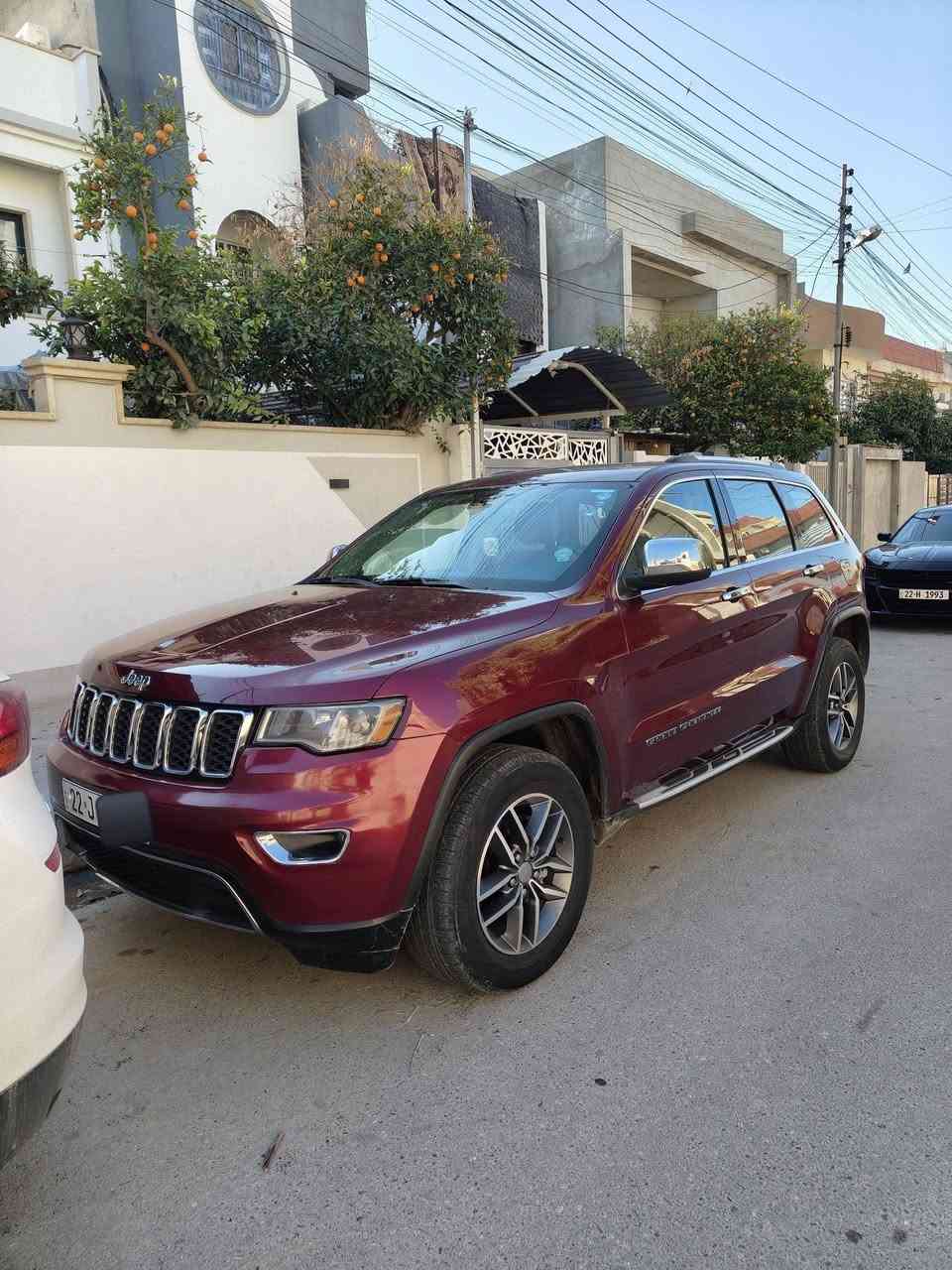 كراند شيروكي 2017 كلين بدون اي حادث بدون صبغ  ماشي 73 الف ميل رقم اربيل باسمي ..مكان الموصل اي
السعر 230  تفاصيل ثانية اتصال او خاص .
*********** 
او خاص
