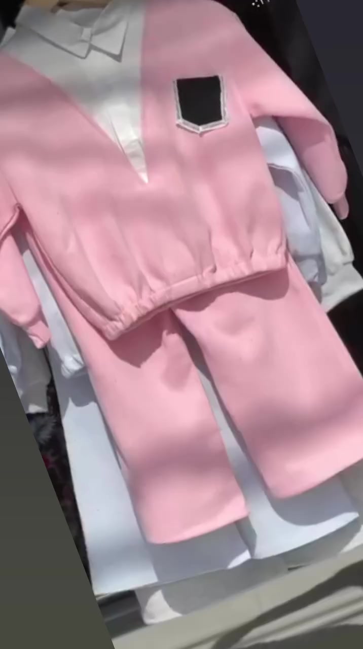 هذا موديل ع عرض تخفيض اخر قطع فقط قياس 4/5 لون اسود ولون رصاصي وسمائي وقياس 8/9 لون اسود صار ب15 الف بدل ل18 كشخه لعيد توصيل جميع محافضات موجود لايوجد محل فقط توصيل 😍😍


**إذا كنت صاحب هذا الإعلان وتريد حذفه لأي سبب، رجاءا أرسل رسالة إلى الدعم الفني**