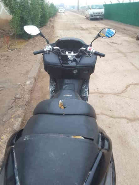 سلام عليكم فورزه صفر ثمانيه دراجه خير من الله نكره سلف بي وكت بيهه منفيز 
رايدهه قفل ٥٠٠ *********** مكاني كراج المشتل
