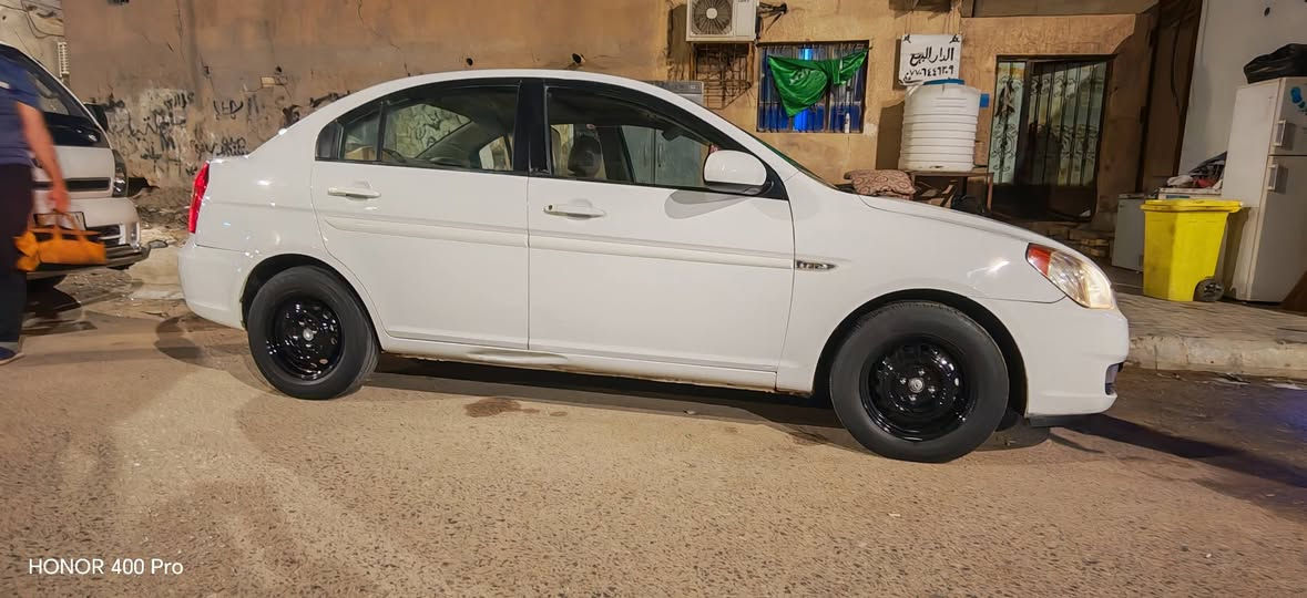 السلام عليكم
سياره اكسنت مديل ٢٠١٠ خليجي سياره جاهزه فول مواصفات بانوراما فتحه سقف 

 مكينه 1600كير خير من الله كفاله

تبريد فول 

البنيد فقط مبدل ومصبوغ 

وبيها ضربه بالدوسه مثل ما واضح بالصوره دواخل نظيفه مرتبه 

السياره بسمي تحويل ثاني يوم  بصرة 

السعر85وبيها مجال بسيط حك الجيه 

للاستفسار،***********
