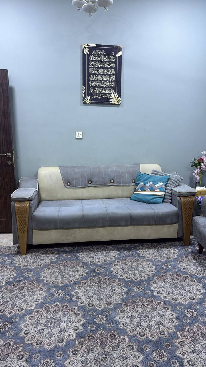 تخم 10 عشر مقاعد حطاطه درجه اولى شغل جديد بدون اي ضرر شرط سعر ٤٥٠ الف بغداد الدوره الصحة ***********
