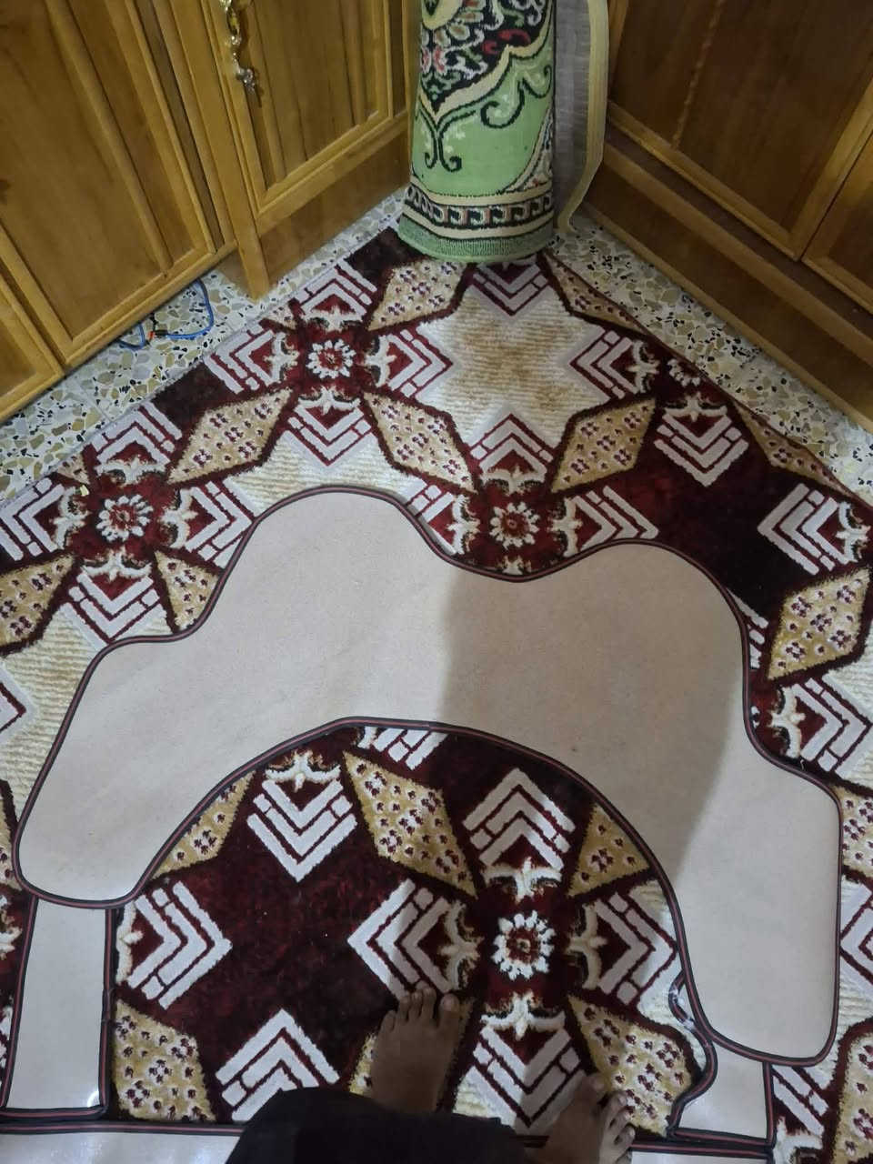 السلام عليكم فراشات تيك توك للبيع نيسان المجر كبير  ***********
