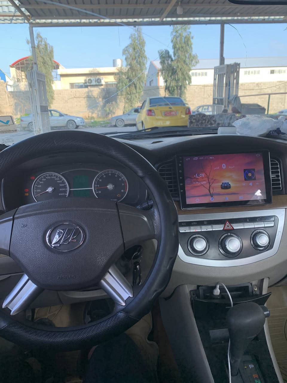 ليفان 2014 بيها 3 قطع ابيع حزام كير ومحرك كورلا شرط رايدها ب 48 عليها 10 اوراق غرامة تنزل من السعر مكاني حي الفلاح رقم ***********
