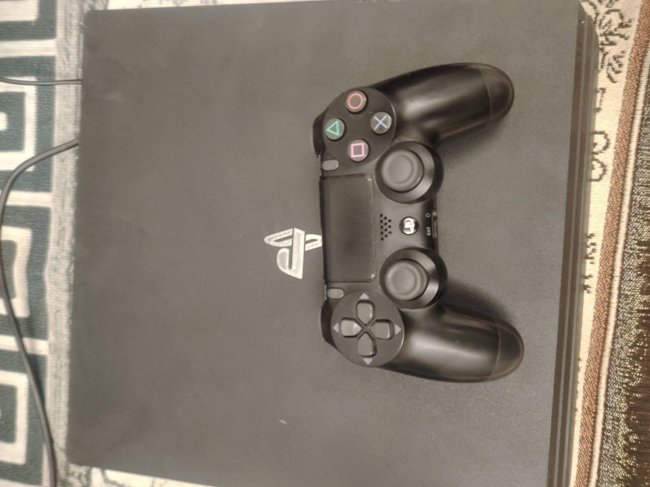 بلي 4 برو الذاكرة 1 تيرا مهكر نظام 9 تهكير قرص وياه UPS ويده وحده بداخلة 15 لعبة ويتحمل اكثر  والكارتونه والكيبلات كلشي كامل للبيع ب325 مكاني بغداد الدورة وبي مجال حك الطريق للاستفسار ***********
