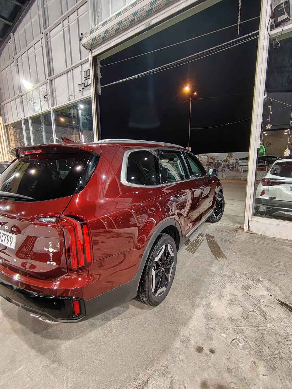 السلام عليكم 👋
كيا تيلورايد أمريكي 🚗🚗
الموديل 2023💯
الفئة/ 4X
الحادث / دعاميات فقط بدون صبغ بدون ايرباك 💯💯
رقم بغداد الدولي جاهز تحويل مباشر 👌
السيارة مكفولة من الصبغ والتبديل👍
المواصفات 
بصمة تشغيل وبصمة أبواب
 ويل كب كبير كروم
فول تحكم ستيرن 
لدات أمامي
شاشة كبيرة متصلة و كامرة خلفية
داخل منفصل VIB
كشنات كهربائية/ تدفئة
تشغيل عن بعد
بك لايت لد
مقاعد7 راكب
محرك 6 سلندر /3800
عداد المسافة / 67000🚴
السعر / 30500$
السيارة حلوة وجاهزة من جميع النواحي بدون أي نقص
للتواصل والاستفسار الاتصال على الارقام
 *********** واتس إب 📲
***********📞
الموقع:📍حلة _ حي الصحة _ مجاور فندق بابل
#معرض_الوليد_لتجارة_السيارات
انستا📲https://www.instagram.com/alwaleed_cars_1?igsh=MXMyOHN2bDJ6OXhvcg==
تيك توك 📲
https://www.tiktok.com/@alwaleed__cars1?_r=1&_t=ZS-91hXDqXB40A
