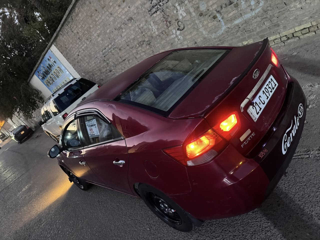 السلام عليكم عندي سيراتو البيع موديل ٢٠٠٩ سياره وارد خليجي صدر مع كير مع تبريد حته صدر كله مكفول  فقط مشط مالته موزين. سياره بيه مكانات صبغ. بدون ضربه. هم شويه جراد بيه 
مواصفات بصمه مع شاشه دواره مع كامرات مع حساسات. خلفيه. مري شفط.   تحكّم ستيرن حلوه سياره  سعر مطلوب 
٧٩ ورقه. فقط.  ملاحضه. رقمه شمالي بس راعيه. عربي تحويل ثاني يوم كبل يحولك   موجوده سياره بغداد الحريه 
***********
