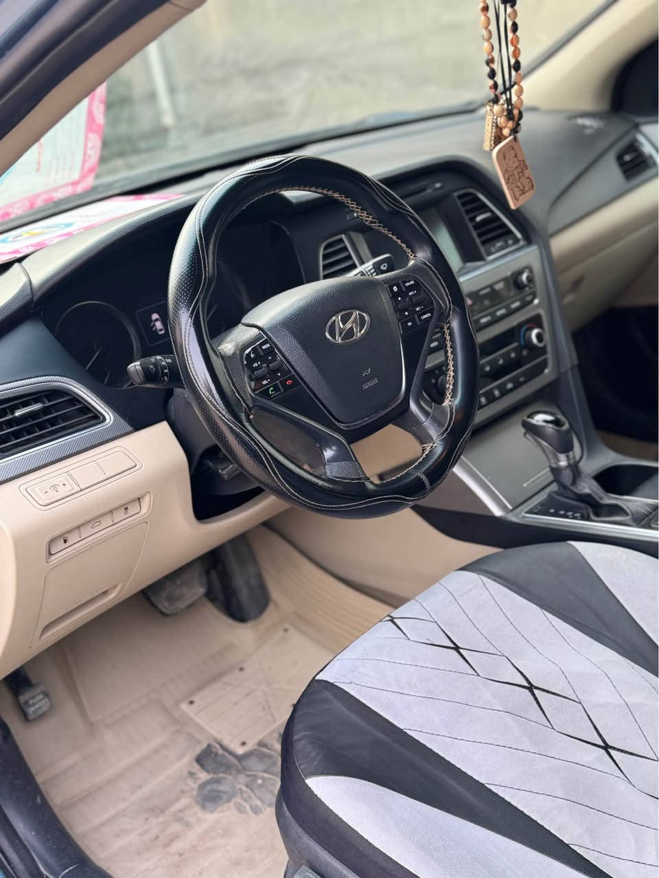 السلام عليكم  سوناتا  2016 وارد امريكي رقم #سليمانيه الجديد حادثها جاملغ وبنيد  فقط  
مكينة 2400  مكفولة من التنقيص والتبخير 
#صدر امامي #خلفي #جديد #تخم تاير جديد 
#باتري جديد #دسكات جديدة 
#ادامة #كاملة 
العنوان #بابل الاسكندريه
#السعر 125  وبيها مجال  للشراي يتصل ونتفاهم 
    ***********

‭***********‬ المحمودية, بابل
