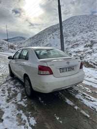 يارس ٢٠١٠ • ٤ أبواب • زجاج كهربائي