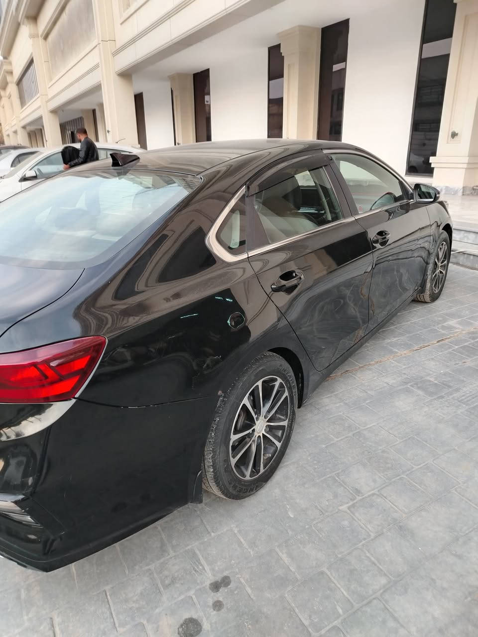 السلام عليكم كيا فورتي وارد كندي ضرره بنيد ودعاميه فقط كير ايتي مكينه ٢٠٠٠ سياره نظيفه صدر جديد مكينه مشتغله بيدي ماصار شهر نفضته سياره كامله السعر ١٣٣ ورقه وبيه مجال بسيط متواجد على الخاص وهذا رقمي *********** مكاني بغداد الكرخ موديل ٢٠١٩
