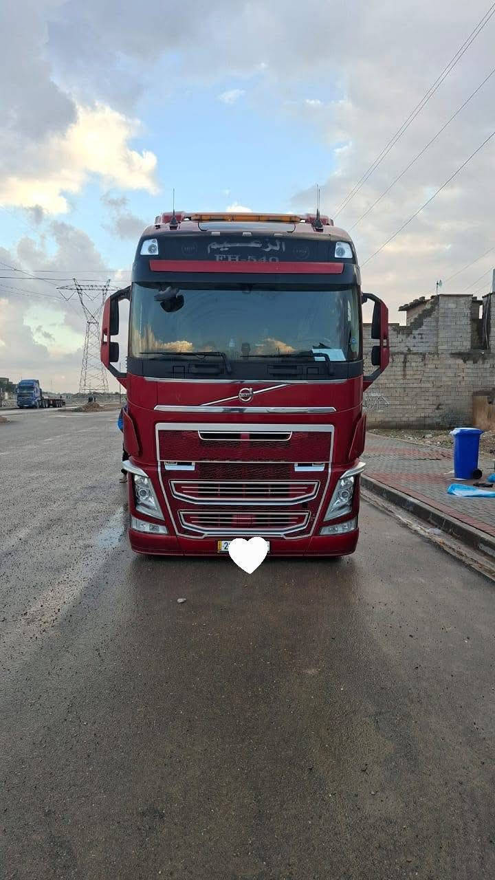 السلام عليكم.. تريله فالفو ٢٠١٥ للبيع صار سنه رقمتها بسمي عربانه عبدالله جوهر ٢٠٢٥
مواصفات جوبلس امامي قمارة خطين هاف ٥ طكات محرك انجكتر ٥٤٠ شاصي باج بطن بلادي كشن دوار ثلاجه داخلية برده كهرباء كاميرا خلفية بلادية السيارة جديده ومكفولة من كلشي مكان طوز خورماتو اخوان رجاء بس الشراي يخابرني 

***********
