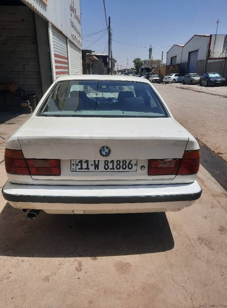 للبيع BMW موديل 1991 كير عادي حجم ٥٢٥ باسمي بيها دفتر بانزين سعرها 45 ورقه وبيها مجال للستفسار اتصال على رقم *********** كركوك, العراق
