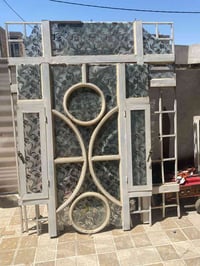عندي 2 شبابيك للبيع واحد متر ونص في 2 اواحد 2/2 عوزهن بس افريم  مابيهن...
