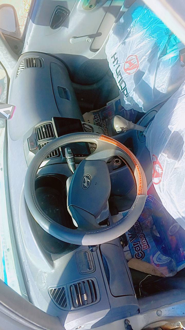 السلام عليكم اكسنت ڤيرنا للبيع موديل 2001
السيارة ما بيعة اي نقص السيارة نظيفة 
كير اوتوماتيك صدر جديد خلفي امامي باتري جديد تأثيرات جدد مصبوغة عام جمالية اثر الجراد غرفة جديدة بيهة 

للتواصل ***********

السعر 49 وبيهة مجال بصيط 
الملاحظة رقم جديد
