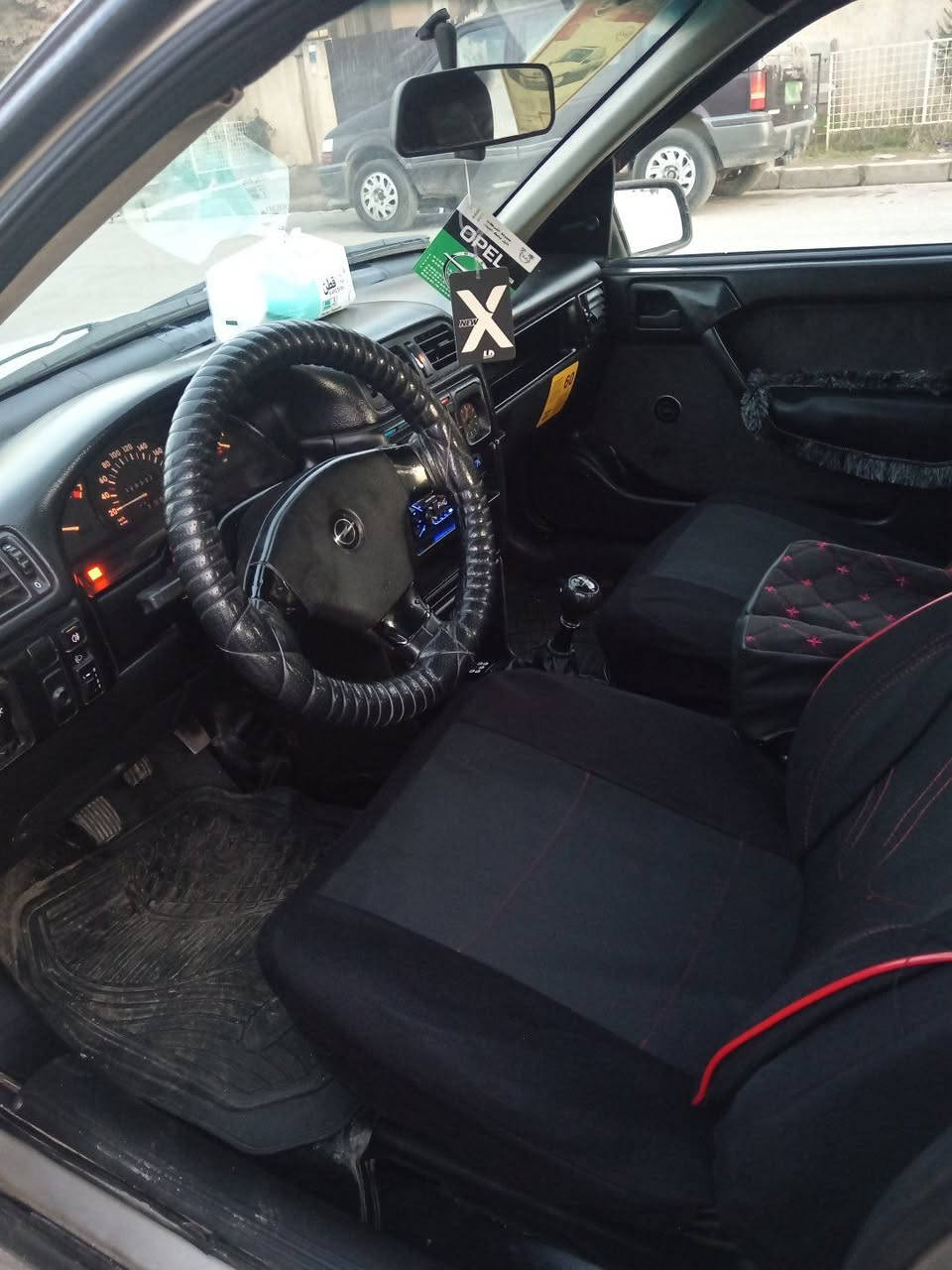 فكترا حجم٢٠ موديل ٩٢
رقم نينوى الماني سنوية عضم كابون 
محرك كير 👍 
***********
***********
