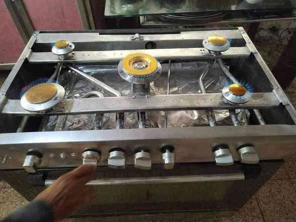 صيانـه موقعيـه خـدمـة سريعه 
صيانـه و تنضيف أنواع الطباخات
يـوجد قـطـع غيار النواع الطباخات 
آتصال او واتساب*********** 
الخاص مفتوح...
