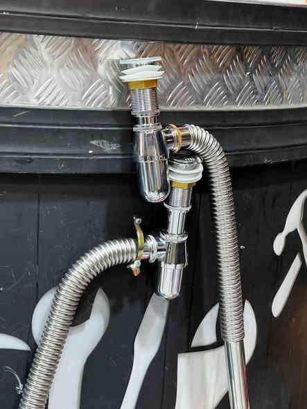 متوفر لدى انشائية المتحدة بطل تراب مال المغسلة البلادي الكمية متوفرة العنوان مول بسماية طابق الارضي مجاور برهومي انشائية المتحدة ***********
