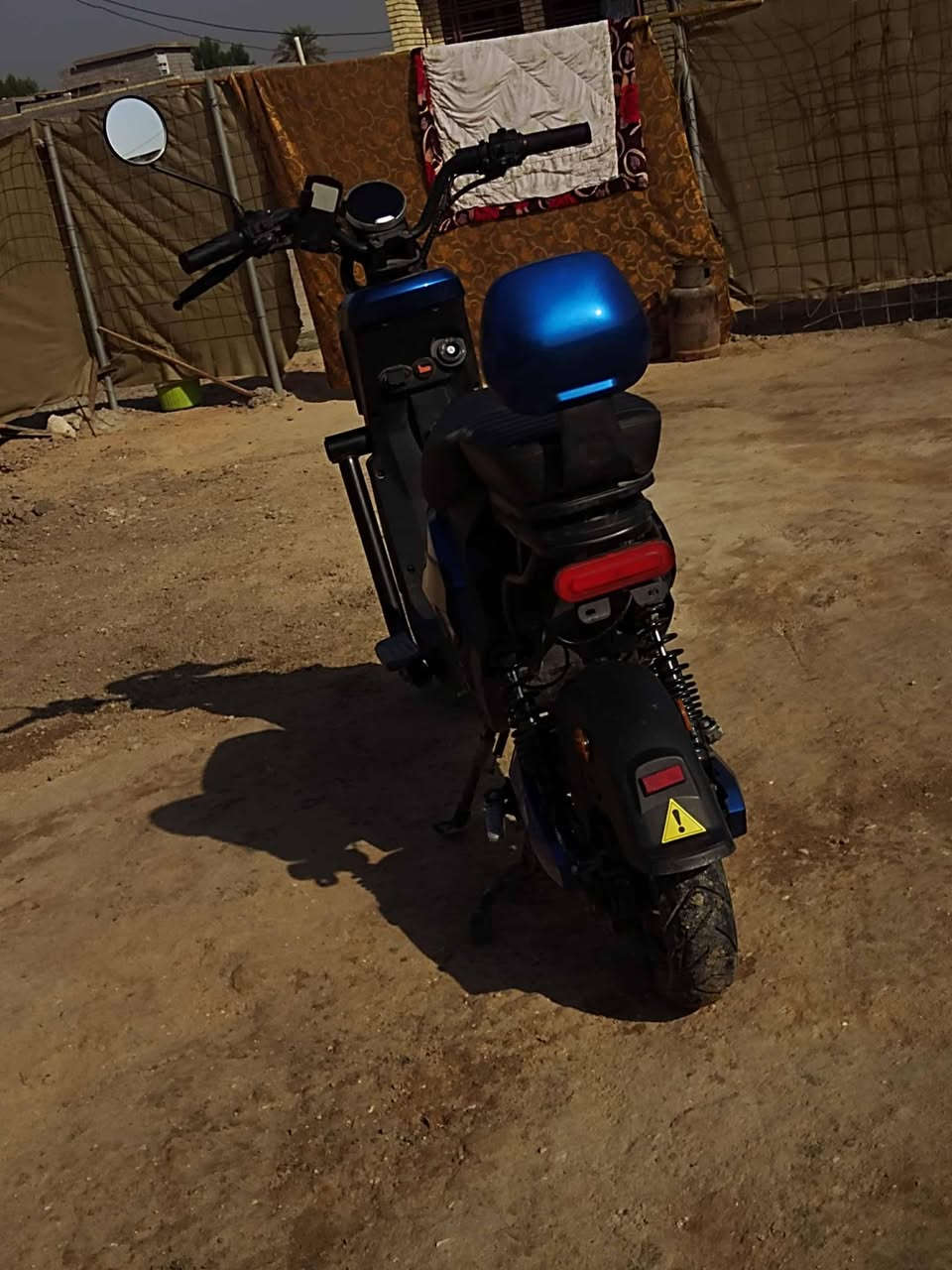 دراجه شحن فول مواصفات بيه اسويج وبصمتين بيه منفذ شحن التلفون وبيه لايت عالي وناصي وبي
لد اشاير شغاله دبل اشاير هم  شغاله وبيه درع حمالات رجل بيه خمس بطاريات جدد السرعه 65 حقيقي السعر 550وبيه مجال للشرايه للاستفسار هاذ الرقم ***********
