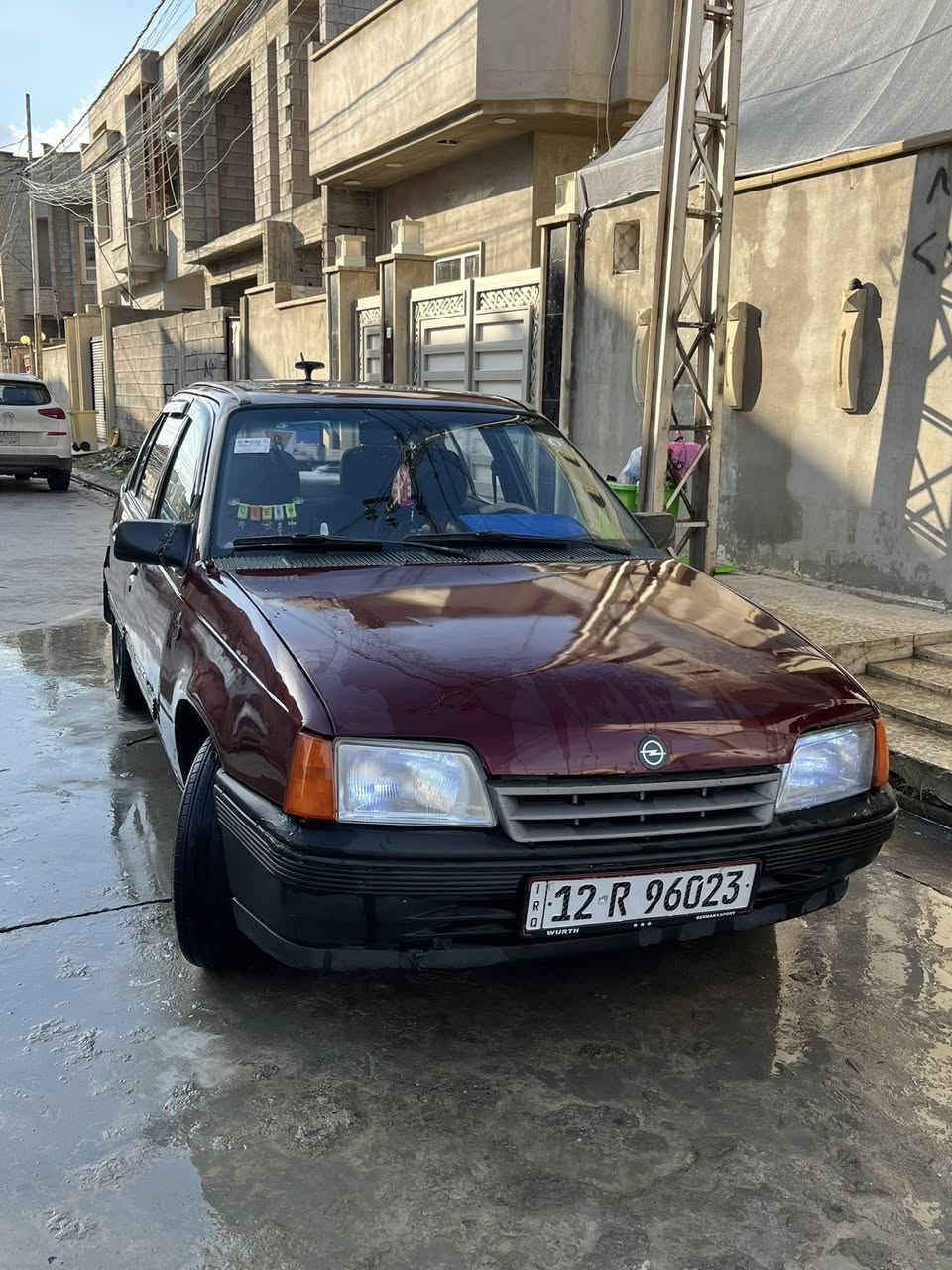 سلام وعليكم سياره كاديت للبيع السياره حلوا وجاهزا كير ومحرك شرط عل فحص كاربون بيها السياره رقمها دوري جديد طخم السياره جديد السياره ربع ما تصرف عليها السعر 26 رقم المبايل ***********
