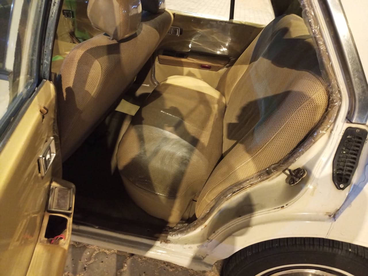 سلام عليكم كراون 81 لبيع كير ومكينه فيفيتي بطه جدد مكينه لا دخنه ولا تبخير ولا تنقيص كير جديد حداديه 100/100 ستوه نافضها تايرات جدد تبريد ثلج منضومه جديده دواخلها جدد مدوشمه ستوه كله نايلون ستيرن ماي مرشوشه لجماليه بدون ضربه ارقام نكليزي سنويه جديده عندي وكاله عامه شوكت ماتريد احولك سياره جديده وين ماتريد تطلع بيها كهربائيات كلها شغاله شاشه مسجل سياره تخبل   لبيع او لمراوس مكاني بصره شط لعرب رقم لهاتف ***********
