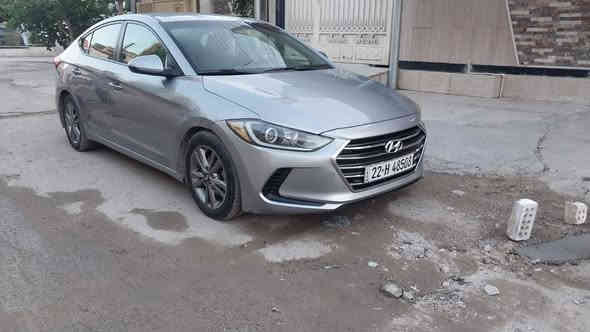 النترا موديل 17حادثها موضح بلصور بدون ايرباك وبدون حادث امريكا 
صار بيها صبغ بلعراق 
بنيد وصندوق 
رقم وسنوية وهزة وفحص جديد بااسمي 
تحويل مباشر 
المكان بغداد البنوك 
السعر 115 
0770 018 5078
