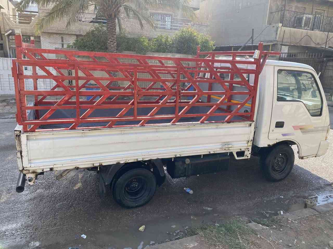 سلام عليكم كيه ام عيون للبيع  موديل ٢٠٠٣ سياره حلوه اكفل مكينه  وكير وشاصي واكسل  سياره بسمي مامطلوبه كهربائيه كلشي مابيهن سياره جاهزه سعر ٦۸       مكاني بغداد البلديات رقم ***********
