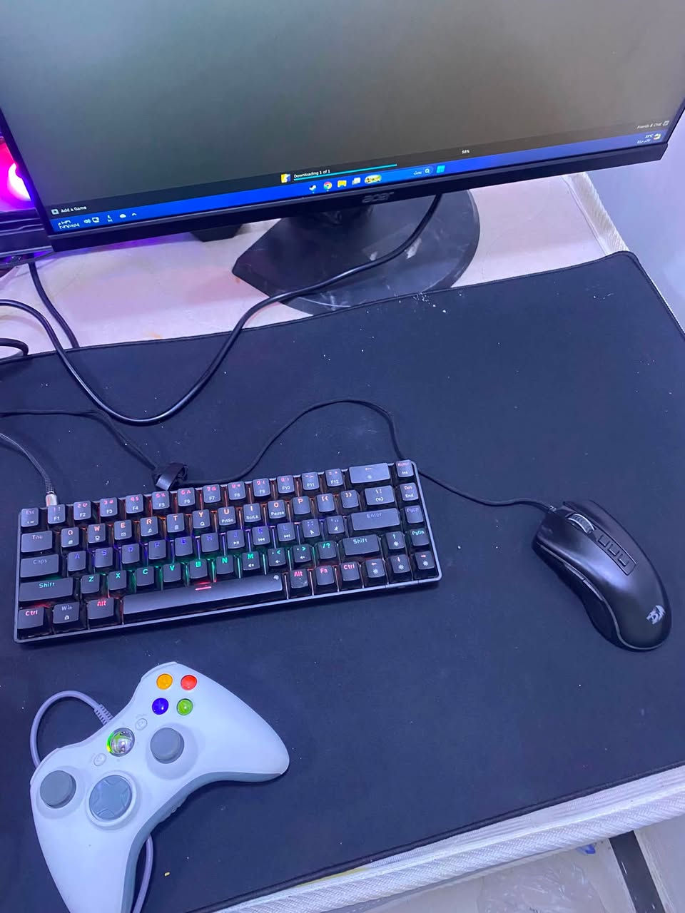 السلام عليكم تجميعه للبيع ‼️
المواصفات الكارت شاشه 2060 6g 
المعالج R5 2600
رامات 16 rgb  
ssd512
HHd1T
مع شاشه من شركه ايسر 165 هرتز ماوس ريد دراكون RGb كيبورد شركه رايزر حجم 60 مع سماعه نسيت شركتها بس خوش سماعه 
مذربورد asus B410 الحاسبه استعمال قليل السعر 750 قفل تواصل ***********
