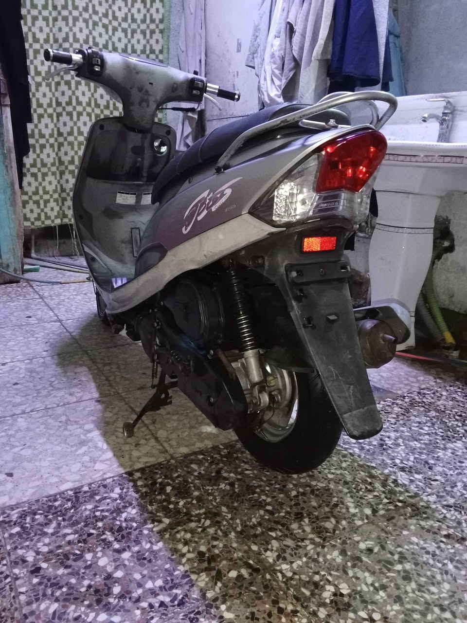 السلام عليكم شباب دراجة ماكس منغولي كفالة عامة كلهه ابلادية وكلهة شغالة كابريتر سلف  ابلاديات كفرات كلهه ختم وية المكينة وكهربايات كلهن شغالات شلعة ومعدل ونعومة تأكل الكاع اكل جديدة بمعنة الكلمة العنوان بغداد باب المعضم ولا ستفسار ***********
