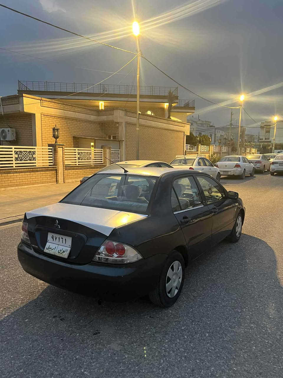 مسته ر بۆشى لانسه ر 2010
٣ پارچه سبوغ پيشى كه مه كى هه يه 
گێڕو و مه كينه به شه رت كاره بايات به شه رت
فول مواسه فاته ته ٤ جام كاره باى گێڕ تۆ ماتيك 
مه كينه بچوكه سايه ره كى جوانه 
به ناو كردن به شه رت غه رامه به شه رت 
*********** أربيل, العراق
