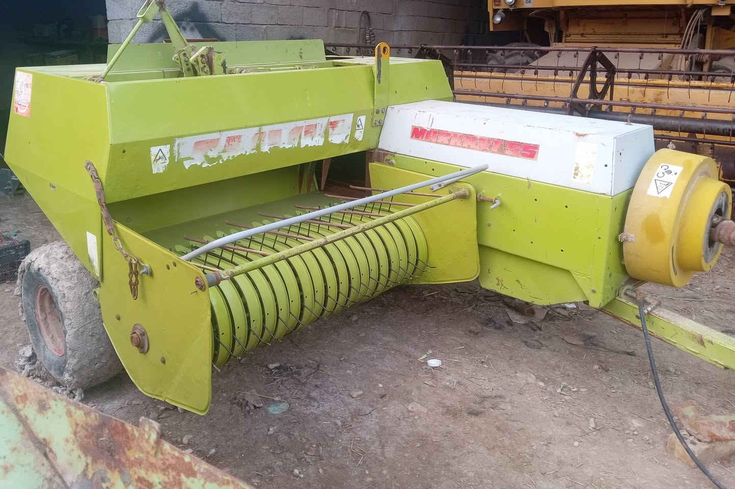 كابسه كلاص حجم ٥٥ للبيع. ادامه كامله مكفوله من اي لحيم. للأستفسار والتفاصيل ***********
