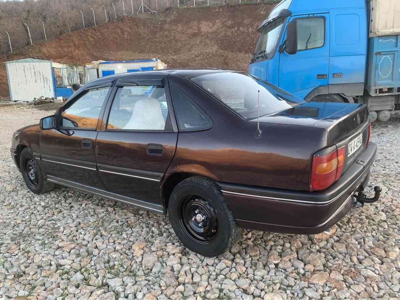 سياره أوبل فيكترا بو فروشتن موديل 1992 عام بو جواني محريك 1.6كير عادي محريك كير تاخم بيشو دري به شرت سعر 28قفل كوري نه وه ناكم سنوي 2029 خاوني الي تحويل ناكم به شرت اوليات حجز مرور به شرت شوني ديانه شقلاوة, أربيل


**إذا كنت صاحب هذا الإعلان وتريد حذفه لأي سبب، رجاءا أرسل رسالة إلى الدعم الفني**