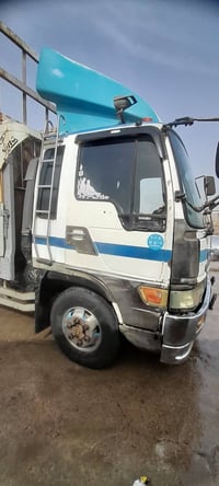 هينو انكر للبيع موديل ١٩٩٨مكينه ٨٠ خطين 07796092880