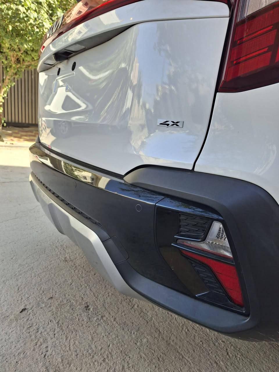 السلام عليكم كيا سليتوس وارد أمريكي موديل ٢٠٢٥ فئة EX يعني فول مواصفات   للأخير محرك ماشية ٣٠٠ ميل فقط يعني زيرو. سيارة جديدة بمعنى الكلمة.  السيارة بدون تبديل وبدون صبغ فقط بارد بحافة الجاملغ مكفولة من الصبغ والتبديل. صور الحادث ورقم الشاصي موجوده بالمنشور. 
للتواصل ***********/ واتساب أو اتصال.  مكان السيارة بابل حله المركز. ب١٥٥$ قفل.
