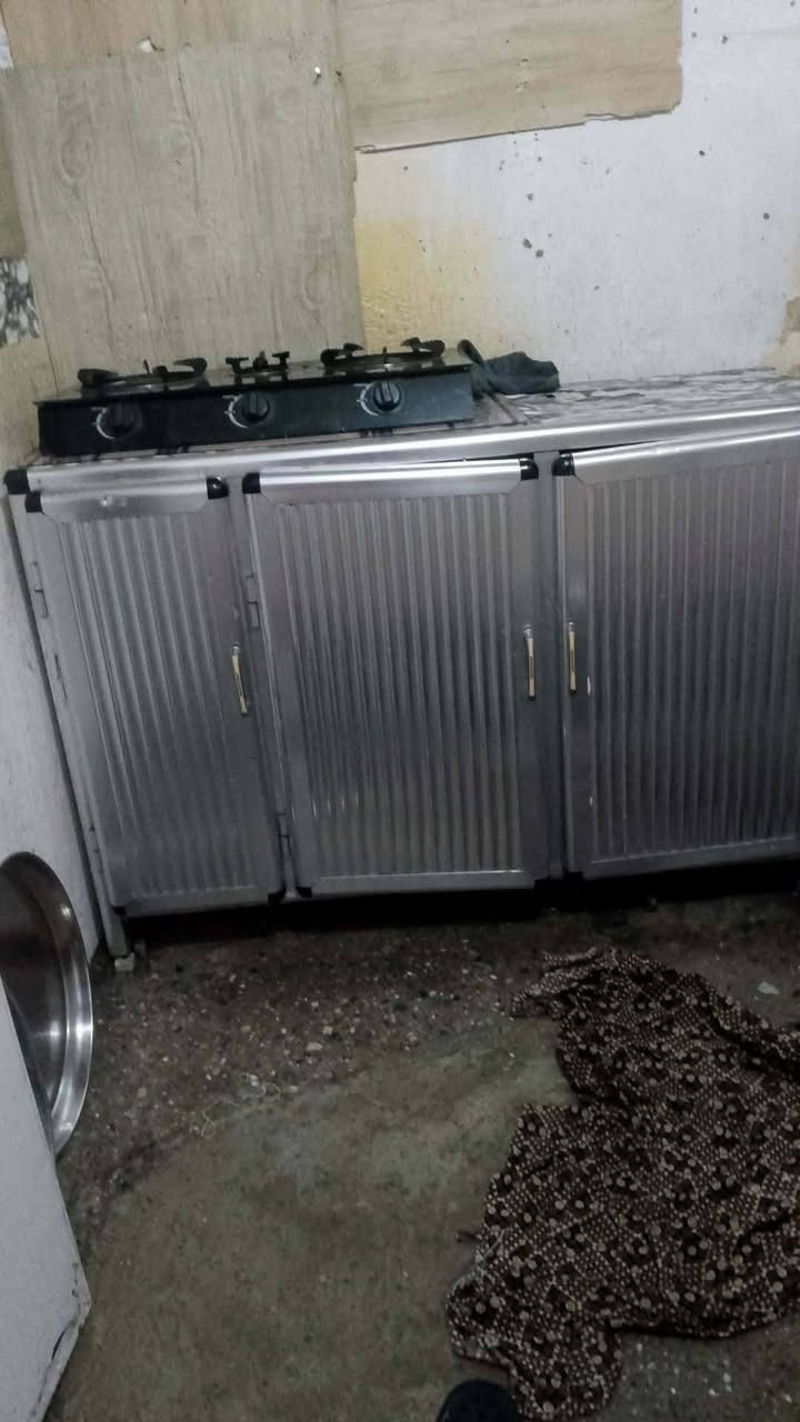 كاونتر للبيع 
العنوان/موصل حي الابار 
السعر 210
الاستفسار على خاص 👍


**إذا كنت صاحب هذا الإعلان وتريد حذفه لأي سبب، رجاءا أرسل رسالة إلى الدعم الفني**