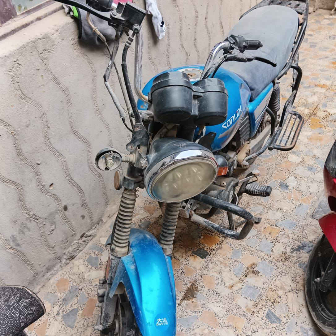 السلام عليكم دايون سونك موديل 22الدراجه عوزها بس غسله وكهربائيات سعرها 750الرقم *********** اني مكلف بنشر
