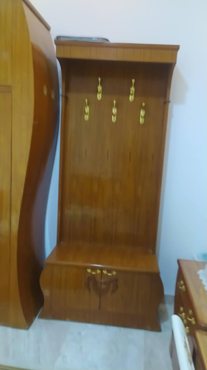 غرفه نجارة للبيع حله حي الجامعه للاستفسار ***********
