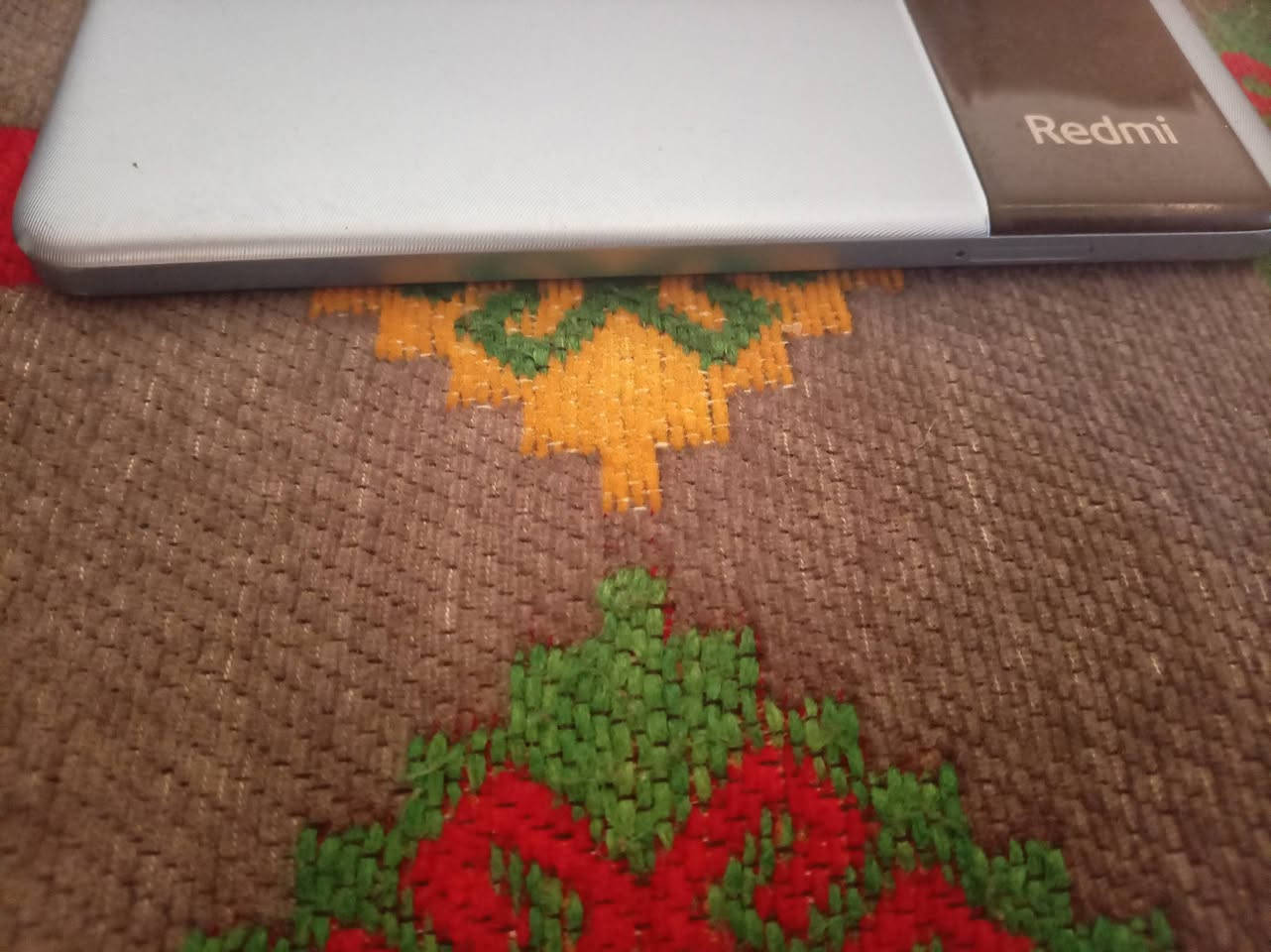 مساحه 128 سلسل معالج Meada tek dmanste 60 فريم بوبجي  بدون شاحن غلافه موجود اليحجي نظامه مو قديم وانما تصنيع متوقف سعره 85 بل العافيه على الي ياخذه


**إذا كنت صاحب هذا الإعلان وتريد حذفه لأي سبب، رجاءا أرسل رسالة إلى الدعم الفني**