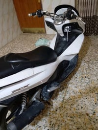PCX • الجيل الاول • ١٢٥