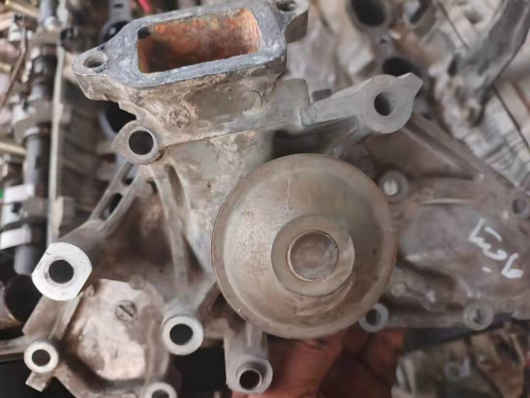 ابو الماجستا 
عيد تفكيرك ولا تبخل على سيارتك بالماء الزيتي الأصلي ومايجاوز قيمته ٢٥ الف للخمسه لتر انت صاعد ارقى سيارات اليابان 🇯🇵 والسياره تگول شجابني على الضيم وعلى هذا الجلف  
راح تبدل بس واتربم سعره ١٢٥ 
عدا كلفه العمل 
الديوانيه شارع سالم
***********
