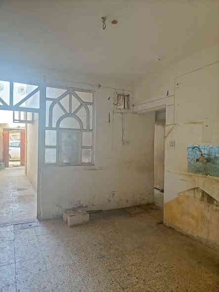 ياالله 

يوجد لدينا بيت للايجار حي ميسان شارع الجامع مساحه 100متر يحتوي على غرفه وصاله واستقبال ومطبخ وصحيات وفوك غرفه سعر الايجار 

 300الف واصل ماء وكهرباء كل شهر بشهره 

للاستفسار والمعلومات الاتصال بنا ع الارقام التاليه 

***********

***********

***********

او مراجعه مكتب ألروان للوساطه العقاريه والمقاولات العامه 

عنوان المكتب حي ميسان ع الشريط قرب صيدليه الشراع 

عندك بيت عرصه للبيع راسلنه وات ساب وتدلل
